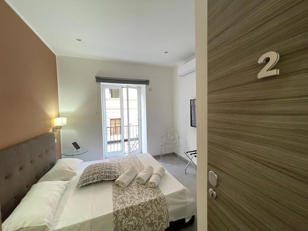 Ciu Ciu Home Suite Палермо Экстерьер фото